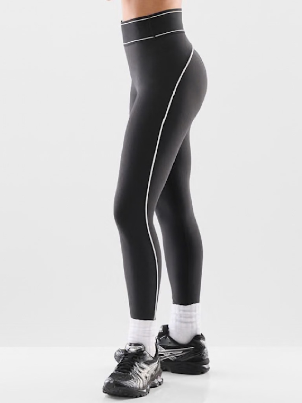 Aritzia Golden‎ TnAction Tiebreak Hi-Rise 26” Leggings NWT Size 00
